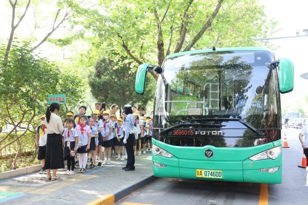  践行国企责任，福田欧辉助力构建通学公交运营新体系 