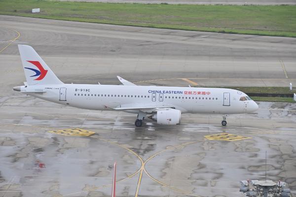 C919单笔最大订单落地!中国东航与中国商飞签署100架C919购机协议