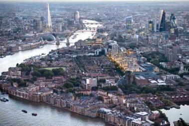  London Dock丨伦敦一区的房产明星，拥揽泰晤士河美景，尽享都市奢华生活。