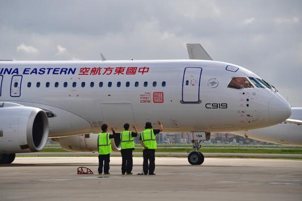 C919单笔最大订单落地!中国东航与中国商飞签署100架C919购机协议