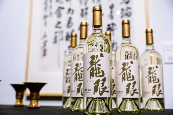 葡萄酒一线品牌有哪些？长城龙眼干白葡萄酒展现东方之美 