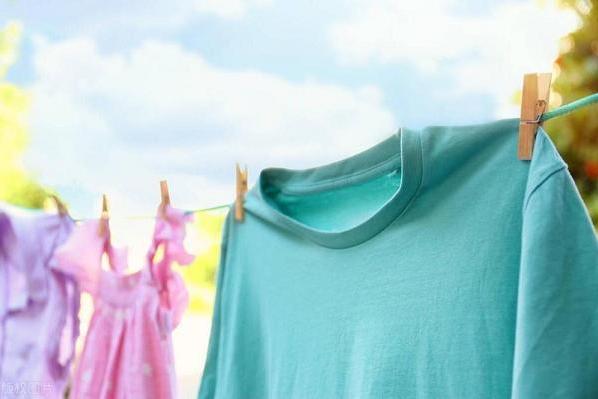 你肯定中招过！洗衣服常见的3种“颜色问题”，怎么破？