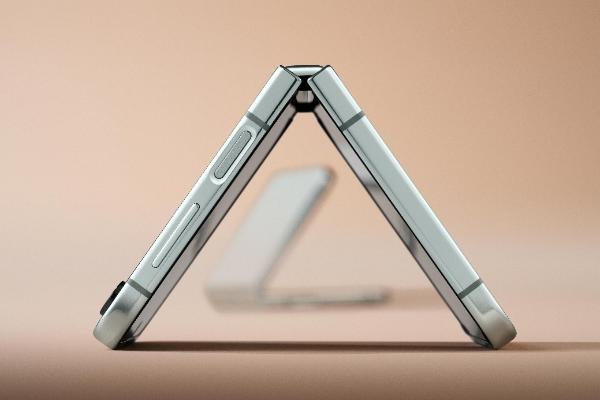 折叠屏产品持续升温 Galaxy Z Flip5为三星领跑全球市场助力