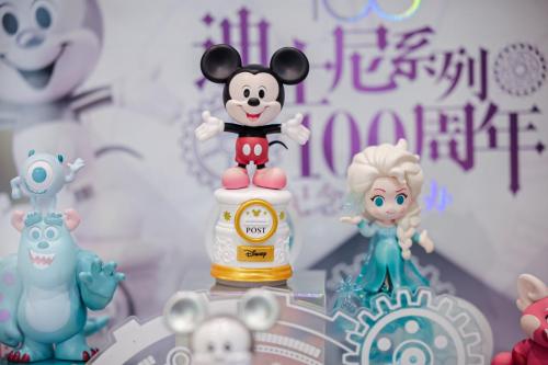 聚焦潮玩消费场景创新,TOP TOY迪士尼小镇新店开业_TOM资讯