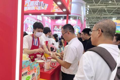 阿宽食品在深圳糖酒会上大放异彩，全新产品系列备受瞩目 