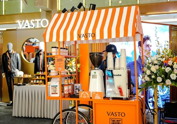 VASTO「華·溯源」快闪巡展：绅士时尚在贵阳绽放