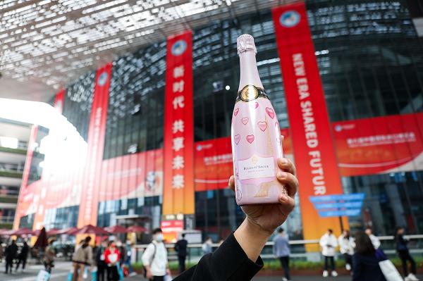 法国37wine国际酒行闪耀亮相第六届中国国际进口博览会