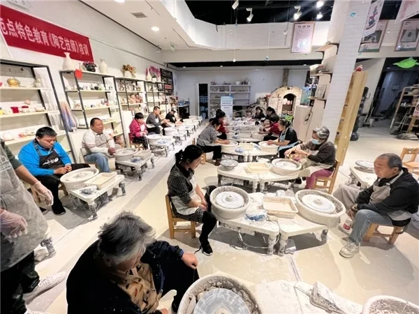  “陶瓷科普活动提升居民科学素养”系列活动走进北京陶瓷艺术馆