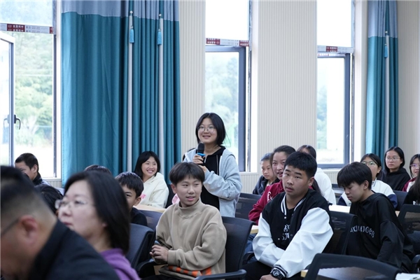 儿童青少年心血管健康科普在武夷山中学顺利举行