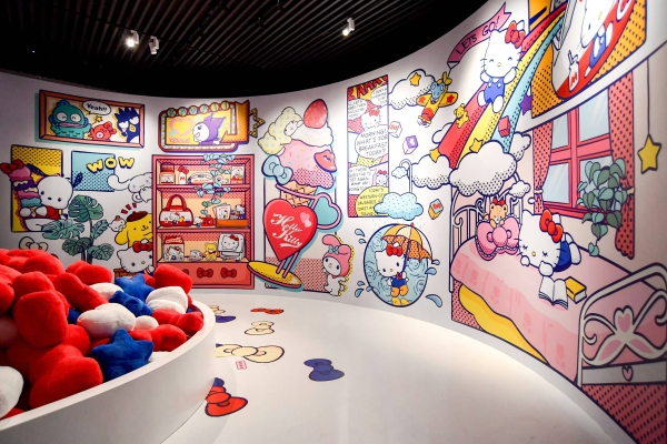 和未来做朋友！Hello Kitty Cosmos 50周年光影特展盛大开幕！