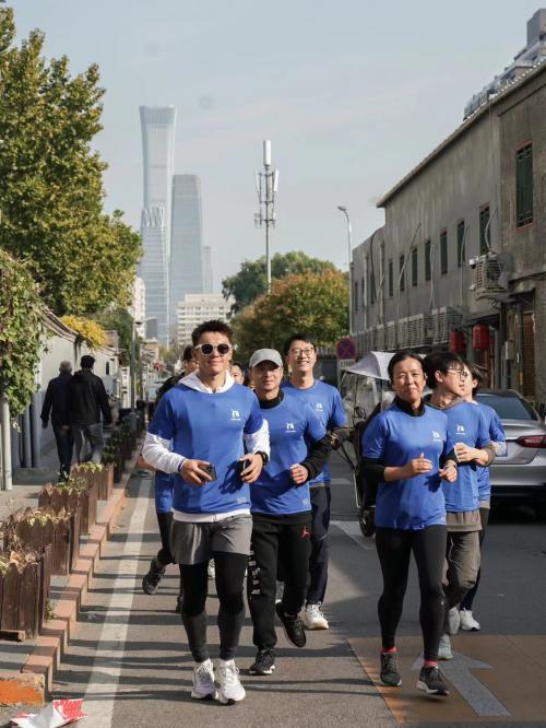 “瑞幸咖啡健康中国行”公益健康跑媒体专场 用奔跑传递爱心 