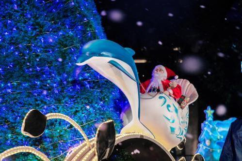 三亚·亚特兰蒂斯打造冬季奇迹 | “蓝色圣诞季”惊喜邂逅北欧圣诞老人