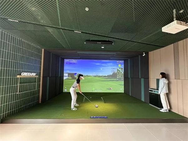 长沙第7家衡泰信合作球馆：申湘高尔夫打造室内高球运动新体验！
