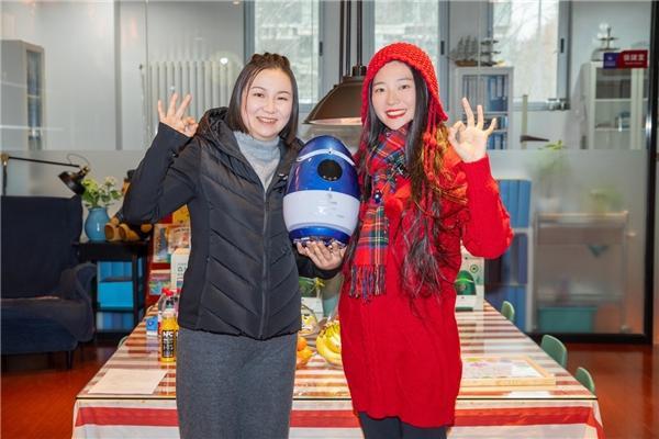  持续为公益慈善做贡献 北京星宇福生慈善基金会向幼儿园捐赠氧吧蛋和氧吧项链