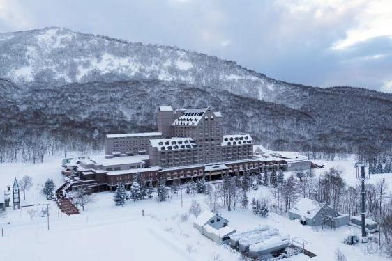 Club Med地中海俱乐部·北海道Kiroro Grand度假村全新开业，全球冰雪布局再落一子 