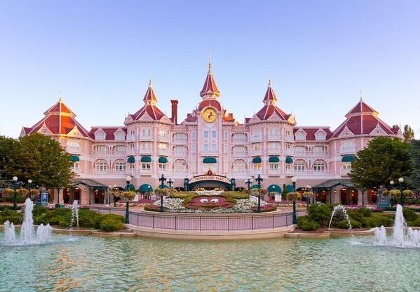 全球首家迪士尼皇家五星级酒店今日在巴黎迪士尼乐园®开业