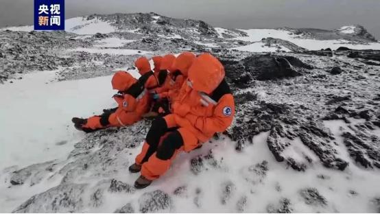 探路者专业服装守护南极考察队员，连续十多年服务国家级项目