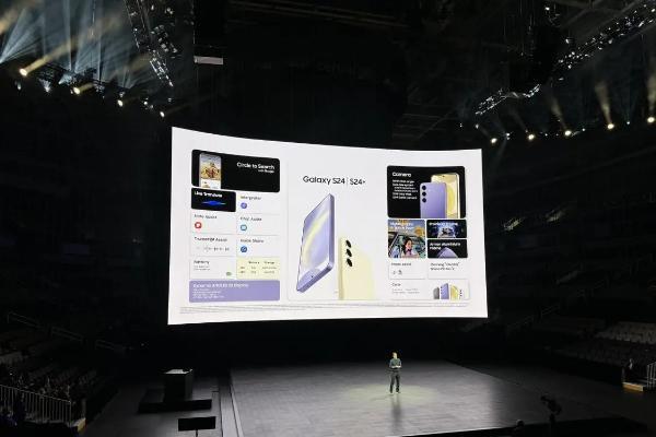 三星发布Galaxy S24 Ultra旗舰手机：钛边框+直屏设计 内置AI能力售10199元起