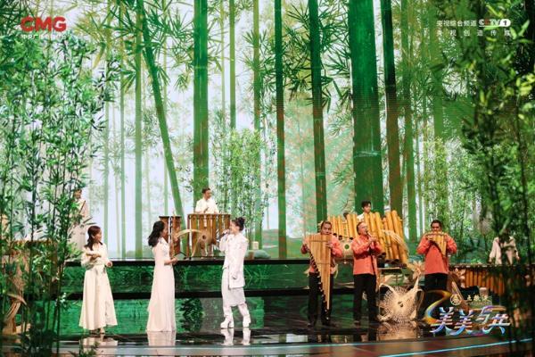 央视《美美与共》，苏运莹与中厄两国乐团共同演绎《竹石》