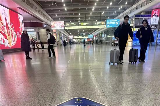 春运第一天：东航空铁联运换乘服务中心在上海虹桥站启用 下高铁就能办理值机和托运行李