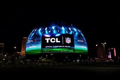 敢为43年，TCL携手NFL“橄上春碗”，全球化又上新征程 