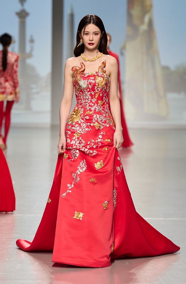 中国婚嫁文化亮相巴黎时装周，中国高级珠宝品牌DR展现婚嫁文化魅力