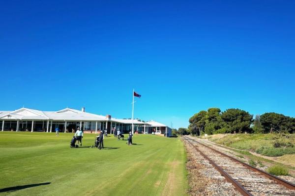 南澳阿德莱德：梦蒂贝罗高尔夫总决赛与酒庄奢华之旅精彩启程！