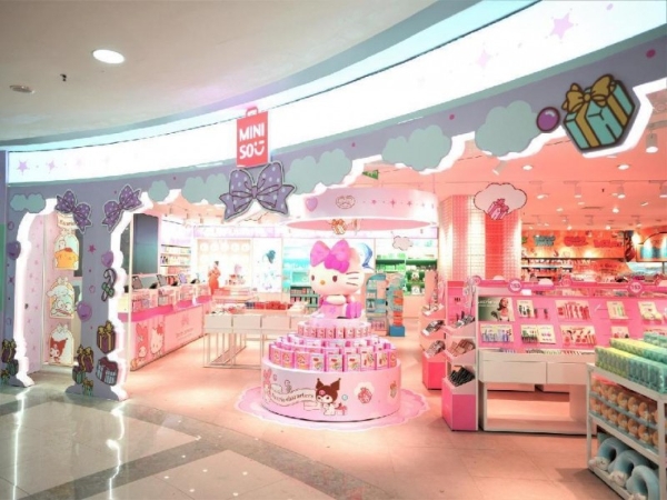 武汉名创优品MINISO迪士尼主题店，打造潮流消费新高地 