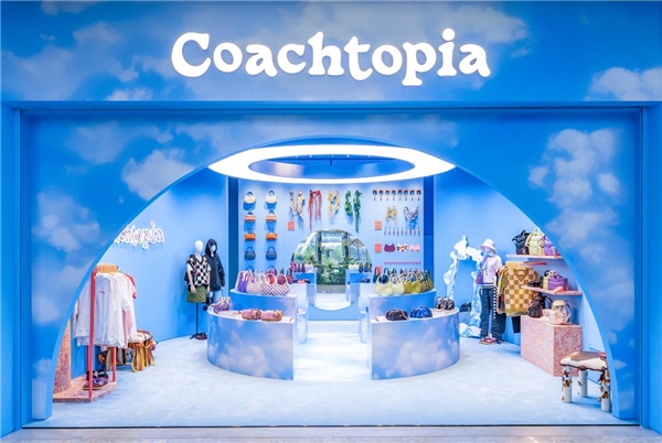COACH全新子品牌“蔻驰之城”（Coachtopia）国内亮相，全新手袋引领循环时尚发展