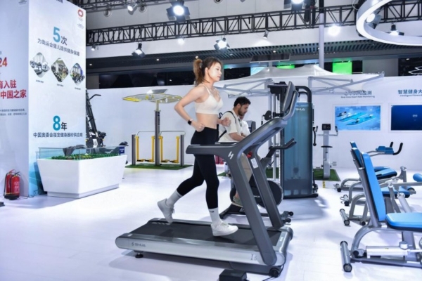 体博会首发丨解锁科学运动新赛道，舒华体育推出首款运动处方跑步机