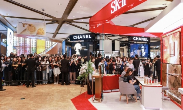 SK-II持续深化线下布局，上海专柜新升级