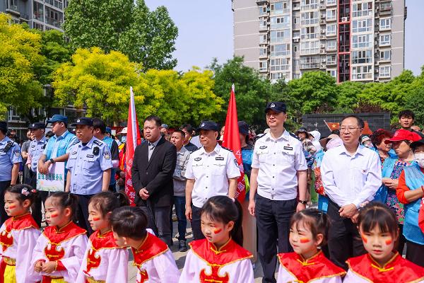 2024年四季青镇“依法文明养犬，共建生态文明社区”文明养犬主题宣传活动启动