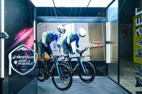 迪卡侬VAN RYSEL首次亮相中国国际自行车展，中国首发世巡赛车队队版车型