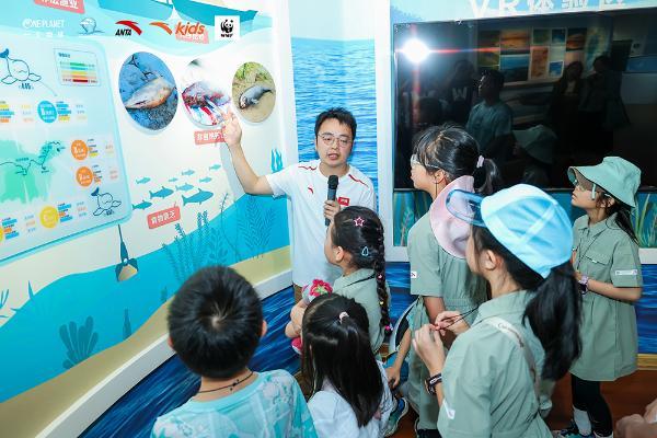 与自然“童”行，安踏集团、安踏儿童联合世界自然基金会守护长江江豚生态环境