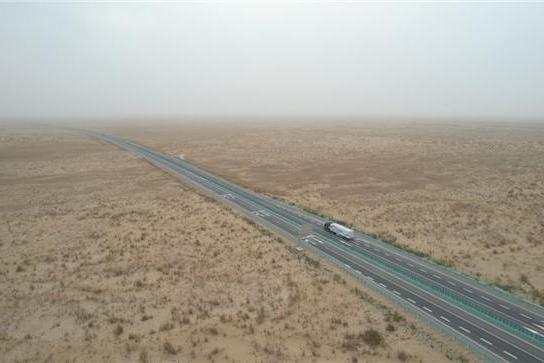 综合气耗28.8kg！欧曼银河燃气车横贯新疆-四川八千里 尽显高效节气“赢”实力