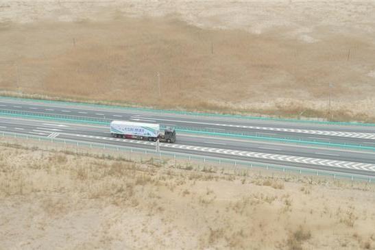 百公里平均气耗28.8kg！欧曼银河燃气车让我跑新疆-四川线效益更高、更能赚
