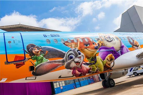 东航联手上海迪士尼度假区推出“疯狂动物城”主题彩绘机