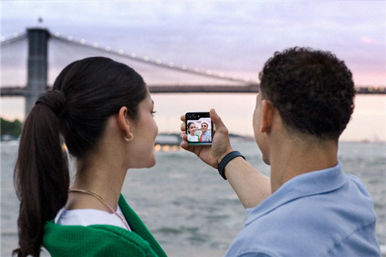 与夏日场景最合拍 三星Galaxy Z Flip5助你乐享精彩生活