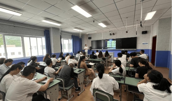 学而思启动“手拉手”公益行动，将向100所学校教师捐赠学习机