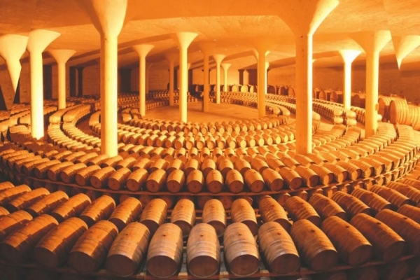优质的葡萄酒品牌有哪些？探寻长城葡萄酒与《四世同堂》的佳酿文化之旅