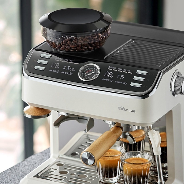 1min速享金杯咖啡！小熊电器研磨一体咖啡机：一键实现手冲自由