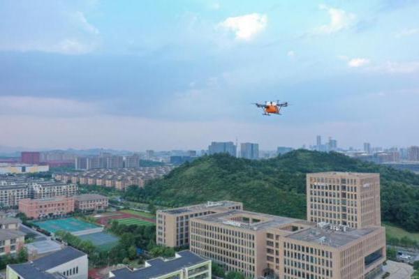 湖南出台低空新政助力行业腾飞，无人机快递领航低空经济 