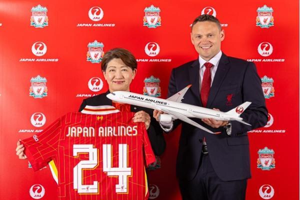 利物浦足球俱乐部与日本航空公司达成多年合作，成为俱乐部官方航空合作伙伴 