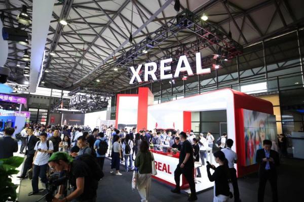  XREAL携手宝马亮相MWC上海，探索AR技术未来融合边界
