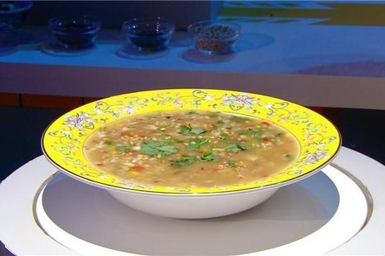 《穿越时空的美食》重现千年前宫廷硬菜 细品文化大餐里的中国味