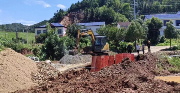 捐赠物资陆续运抵！周文强携汇成百年专项基金驰援湖南灾区并开展志愿服务