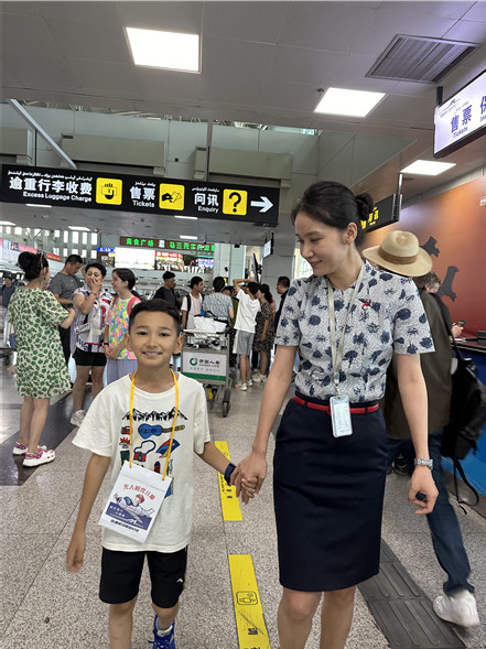 东航新疆团队：旅客的阿勒泰，他们的暑期坚守