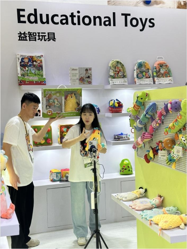 Jollybaby携全新品牌形象及产品矩阵，亮相2024CBME孕婴童展