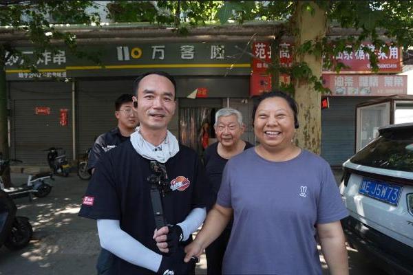 长续航路上暖心一刻，台铃十年老用户喜提新车