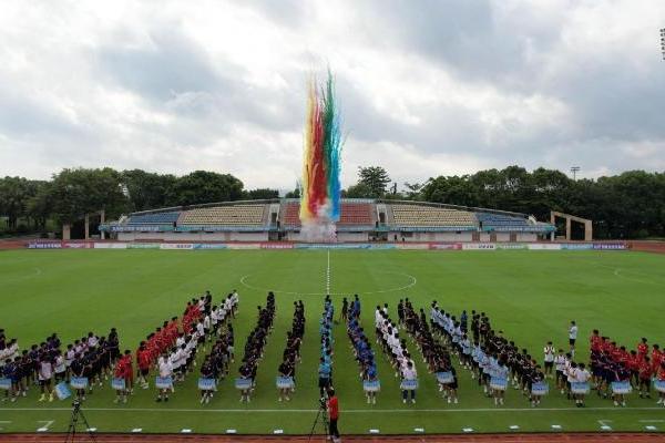 绿茵场上的夏日激情，中国青少年校园足球联赛大学男子高水平组甲级联赛盛大开幕